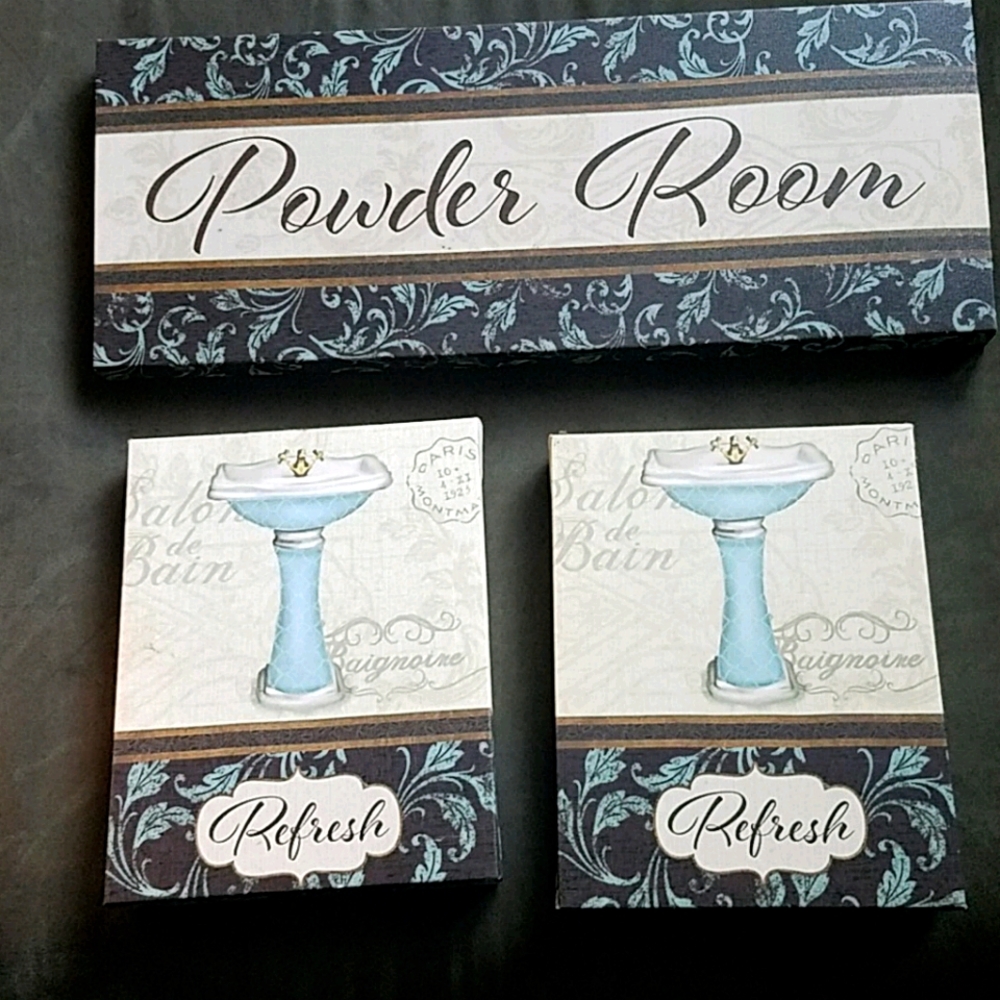 Bathroom wall decor
